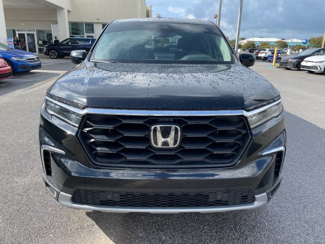 used 2023 Honda Pilot car, priced at $39,995