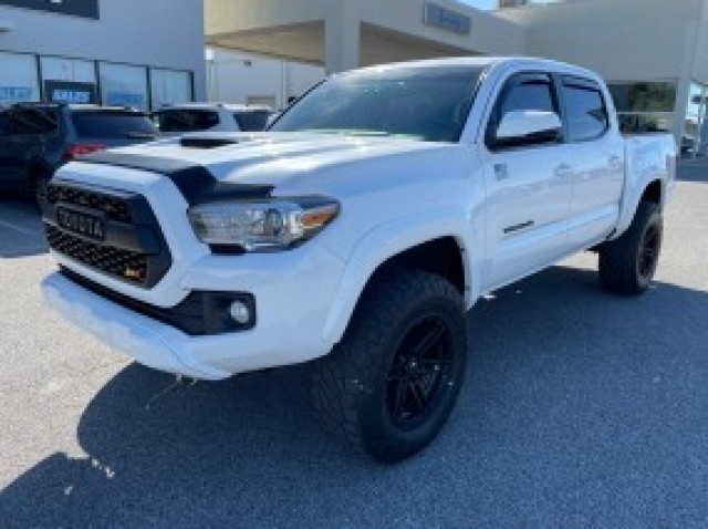 used 2017 Toyota Tacoma car