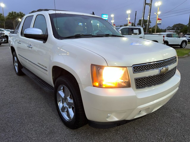 used 2011 Chevrolet Avalanche car, priced at $12,995