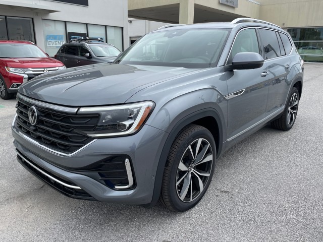 new 2025 Volkswagen Atlas car, priced at $56,366