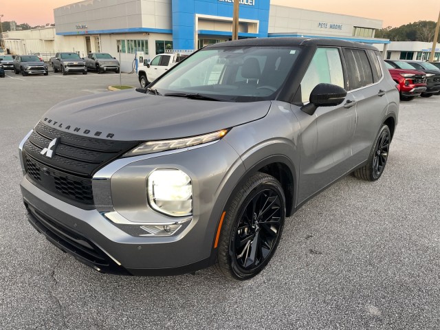 used 2023 Mitsubishi Outlander car, priced at $30,995