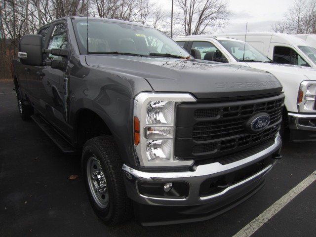 new 2024 Ford F-250 car, priced at $53,998