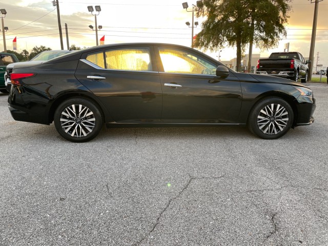 used 2024 Nissan Altima car, priced at $24,995