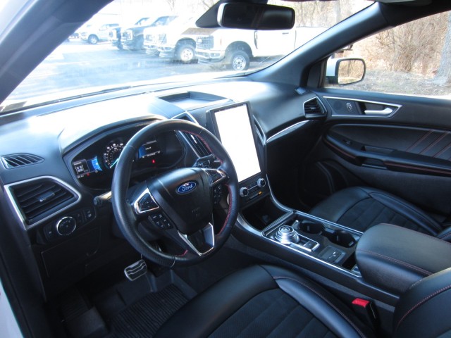 used 2022 Ford Edge car, priced at $29,998