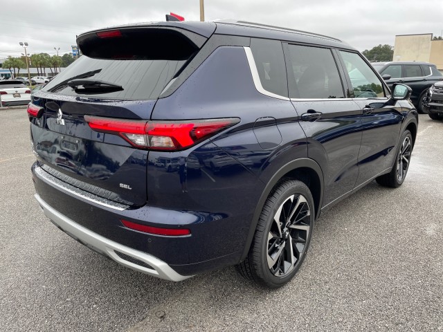 new 2024 Mitsubishi Outlander car, priced at $37,600