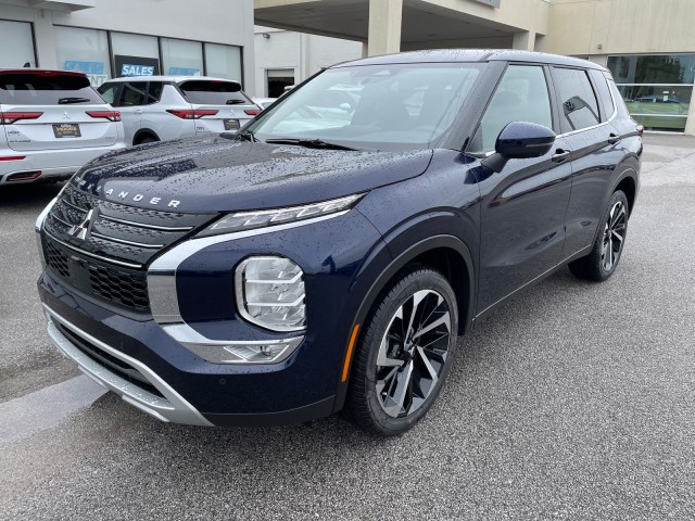 new 2024 Mitsubishi Outlander car, priced at $33,990