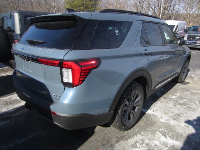 new 2025 Ford Explorer car, priced at $48,926