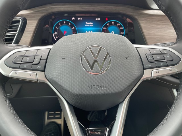 new 2025 Volkswagen Atlas car, priced at $53,796