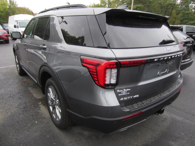 new 2025 Ford Explorer car, priced at $47,377