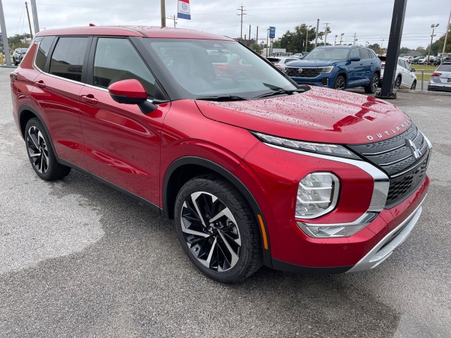 new 2024 Mitsubishi Outlander car, priced at $34,585