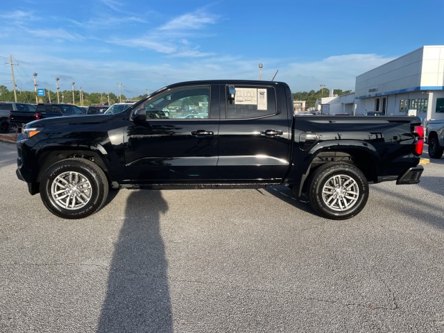 new 2024 Chevrolet Colorado car, priced at $41,115