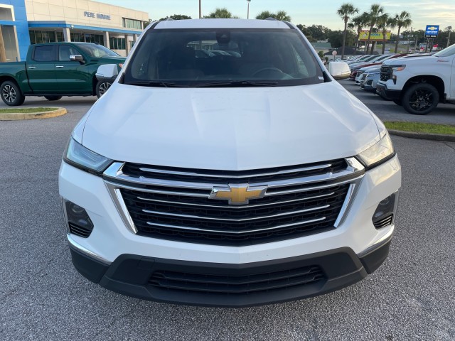 used 2023 Chevrolet Traverse car, priced at $31,995