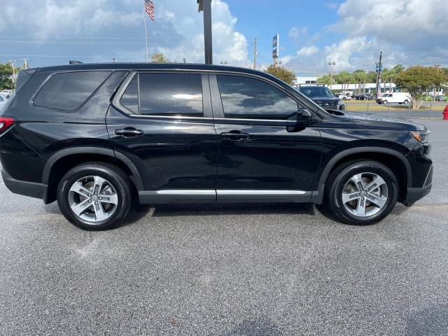 used 2023 Honda Pilot car, priced at $39,995