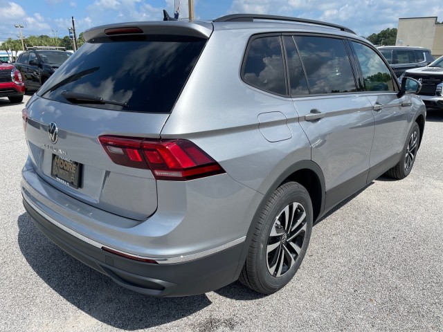 new 2024 Volkswagen Tiguan car, priced at $28,199