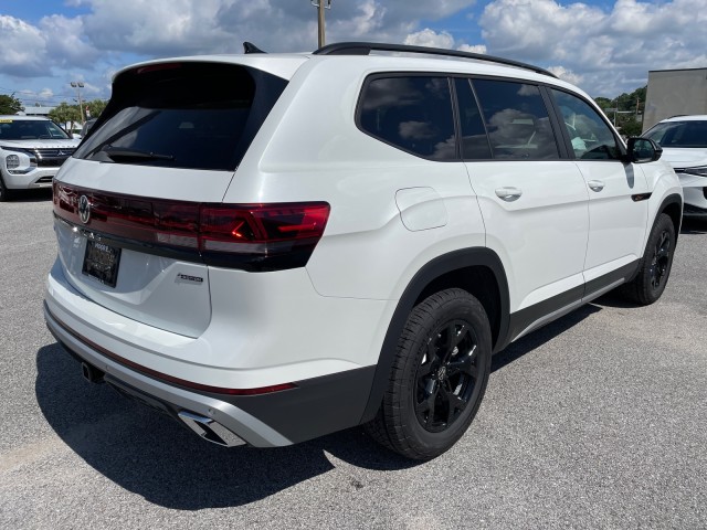 new 2024 Volkswagen Atlas car, priced at $50,199