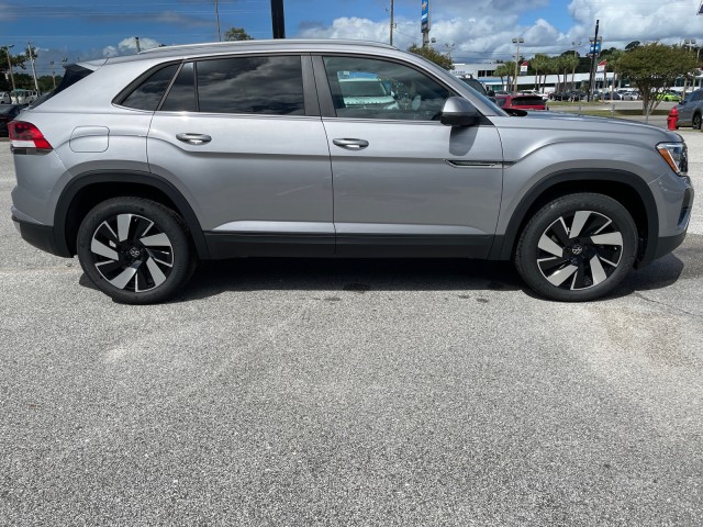 new 2024 Volkswagen Atlas Cross Sport car, priced at $40,499