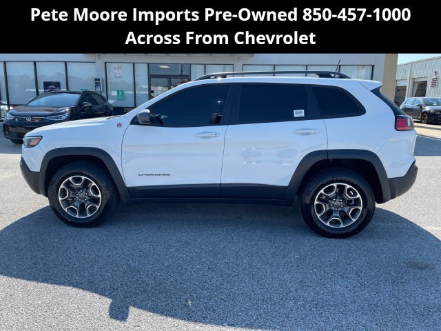 used 2021 Jeep Cherokee car, priced at $26,995