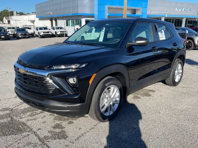 new 2025 Chevrolet TrailBlazer car, priced at $25,285