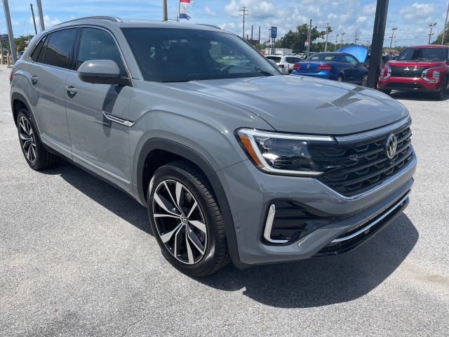 new 2024 Volkswagen Atlas Cross Sport car, priced at $50,699