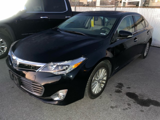 used 2014 Toyota Avalon Hybrid car, priced at $12,495