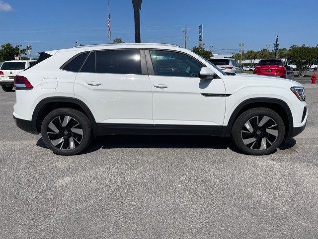 new 2024 Volkswagen Atlas Cross Sport car, priced at $42,399