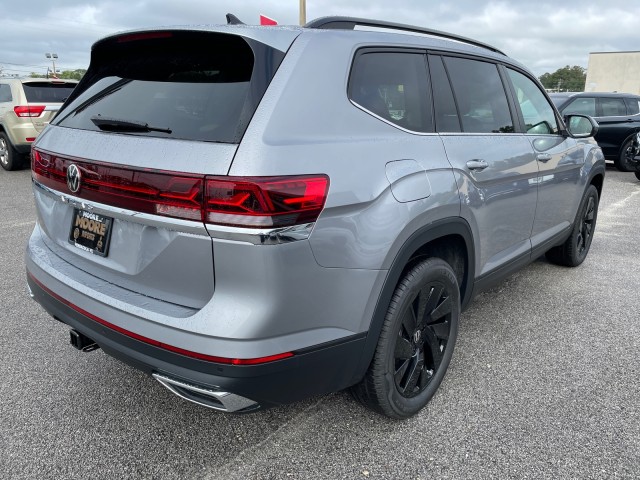 new 2025 Volkswagen Atlas car, priced at $44,699