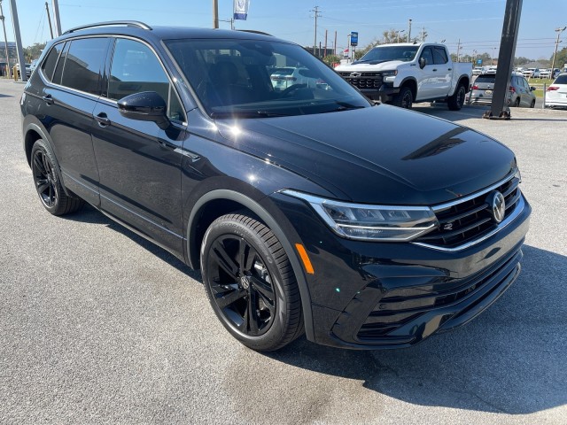 new 2024 Volkswagen Tiguan car, priced at $36,866