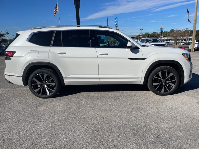 new 2025 Volkswagen Atlas car