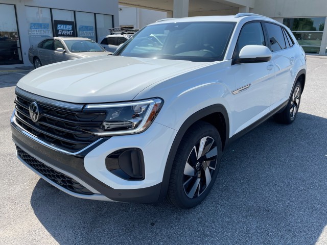 new 2024 Volkswagen Atlas Cross Sport car, priced at $42,399