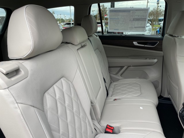 new 2025 Volkswagen Atlas car, priced at $55,901