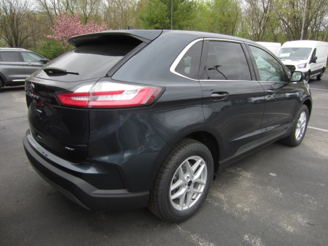 new 2024 Ford Edge car, priced at $42,439