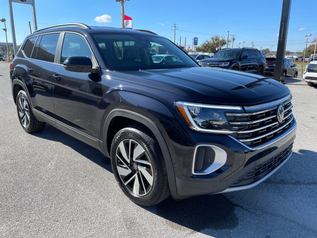 new 2024 Volkswagen Atlas car, priced at $40,399