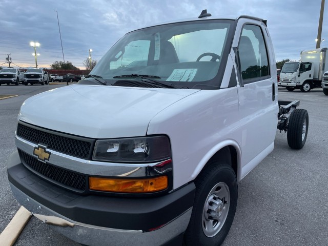 new 2025 Chevrolet Express Commercial Cutaway car, priced at $43,028