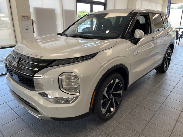 new 2024 Mitsubishi Outlander PHEV car, priced at $48,325