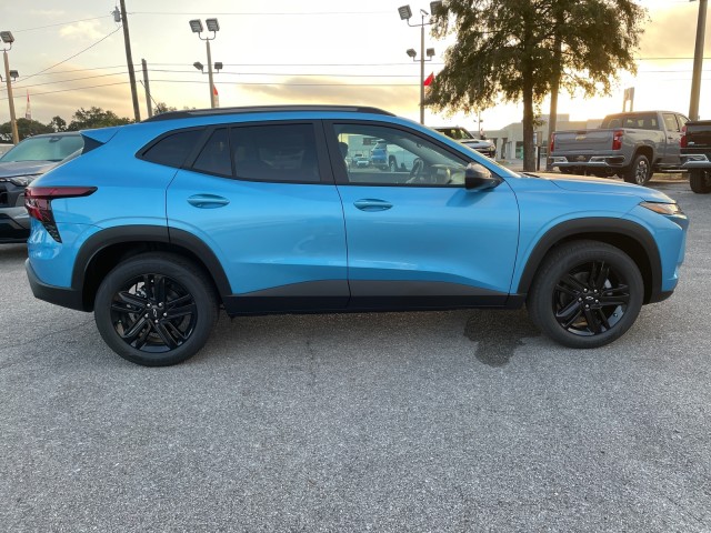 new 2025 Chevrolet Trax car, priced at $26,585