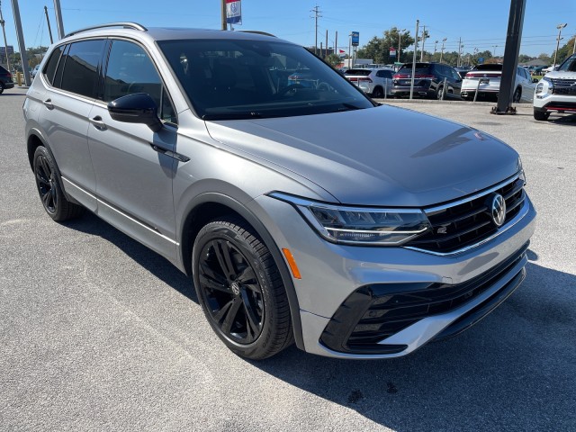 new 2024 Volkswagen Tiguan car, priced at $35,399