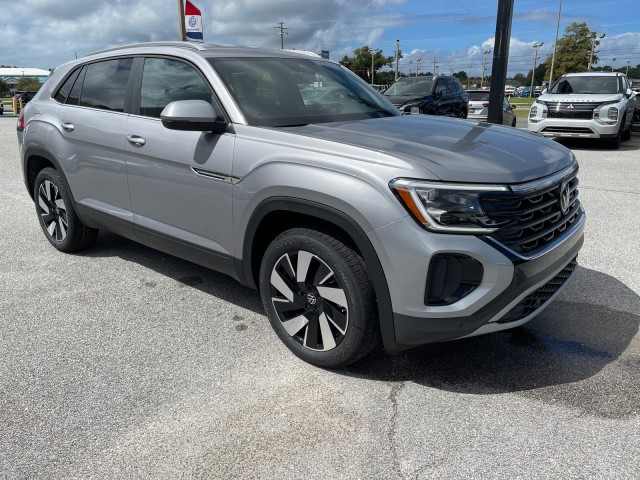 new 2024 Volkswagen Atlas Cross Sport car, priced at $40,499