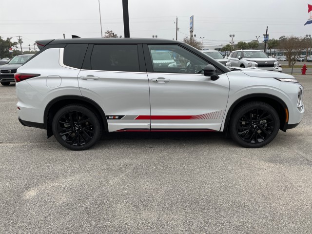 new 2024 Mitsubishi Outlander car, priced at $38,200