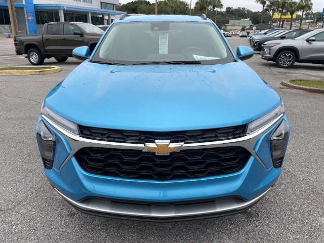 new 2025 Chevrolet Trax car, priced at $25,380