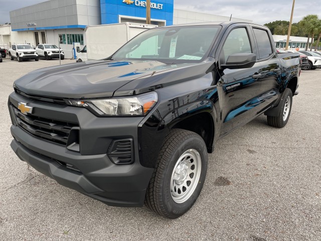 new 2024 Chevrolet Colorado car, priced at $33,635