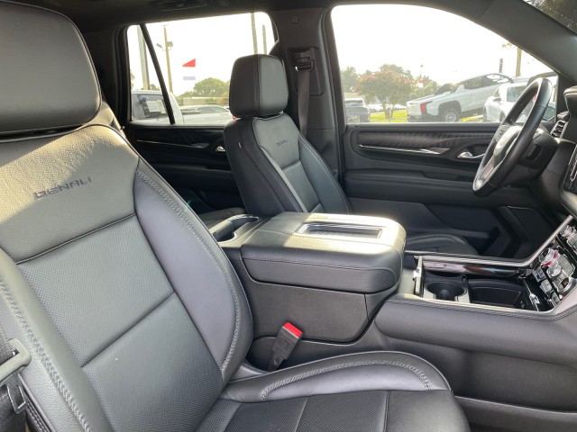 used 2022 GMC Yukon car, priced at $69,995