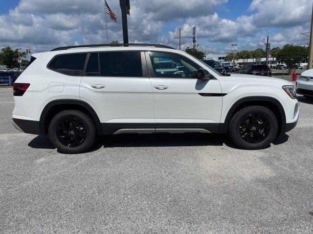 new 2024 Volkswagen Atlas car, priced at $50,199