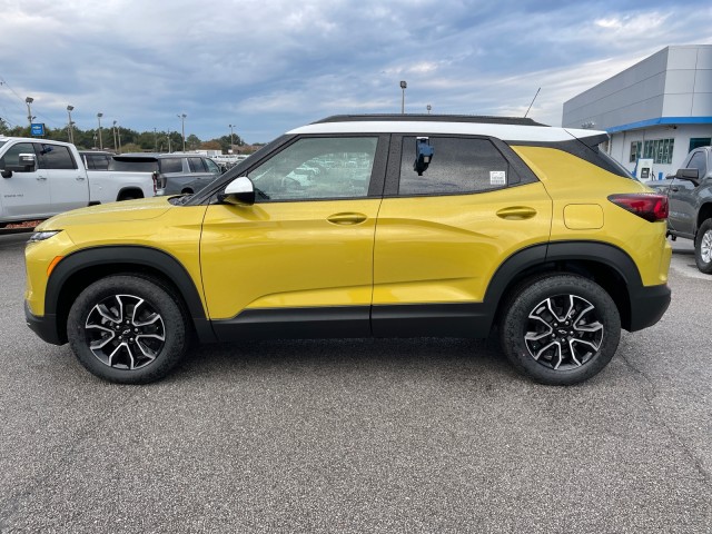 new 2025 Chevrolet TrailBlazer car, priced at $29,785