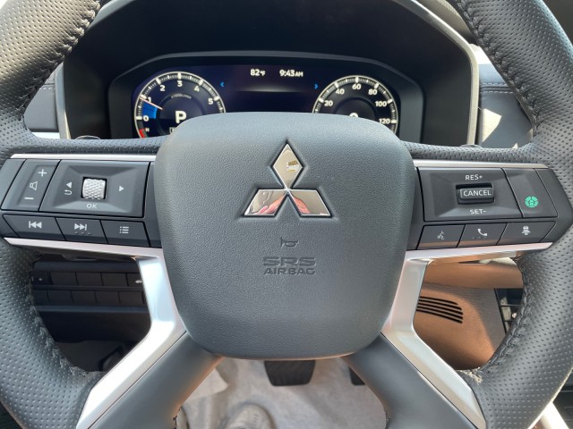 new 2024 Mitsubishi Outlander car, priced at $36,800