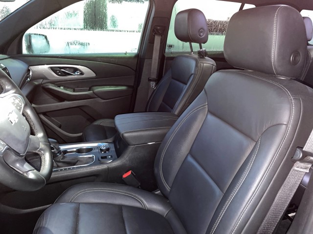 used 2023 Chevrolet Traverse car, priced at $34,995