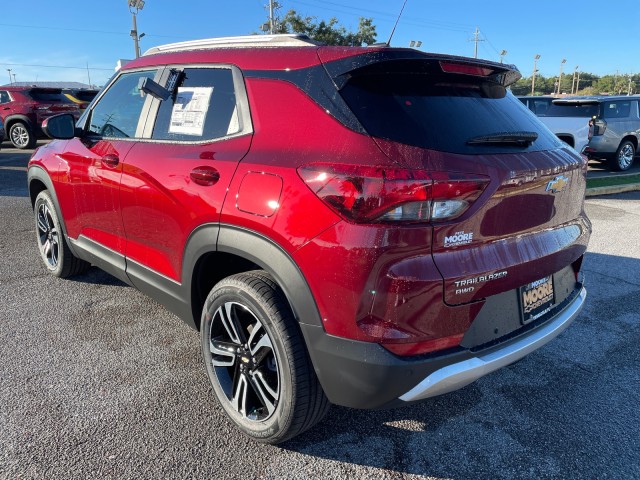 new 2025 Chevrolet TrailBlazer car, priced at $30,575