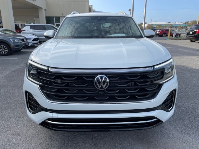 new 2025 Volkswagen Atlas car, priced at $53,995