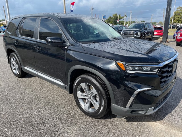 used 2023 Honda Pilot car, priced at $39,995