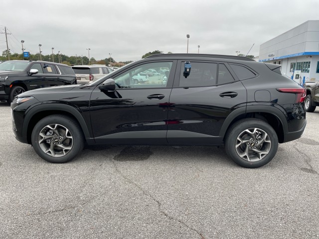 new 2025 Chevrolet Trax car, priced at $24,985