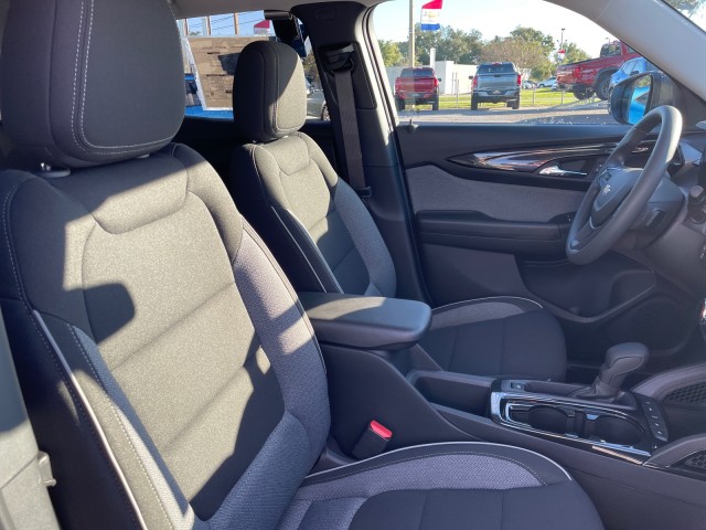 new 2025 Chevrolet TrailBlazer car, priced at $25,680